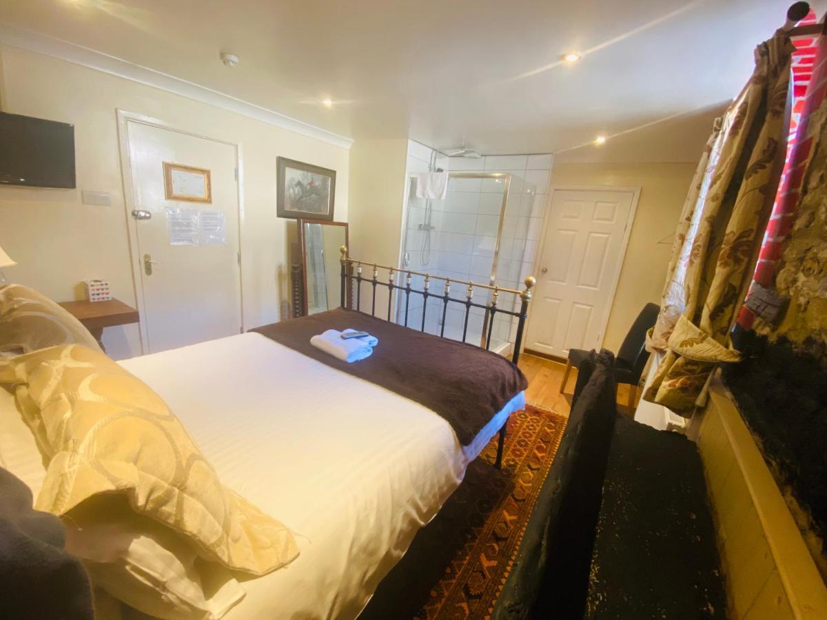 The Old Court Hotel Witney Extérieur photo