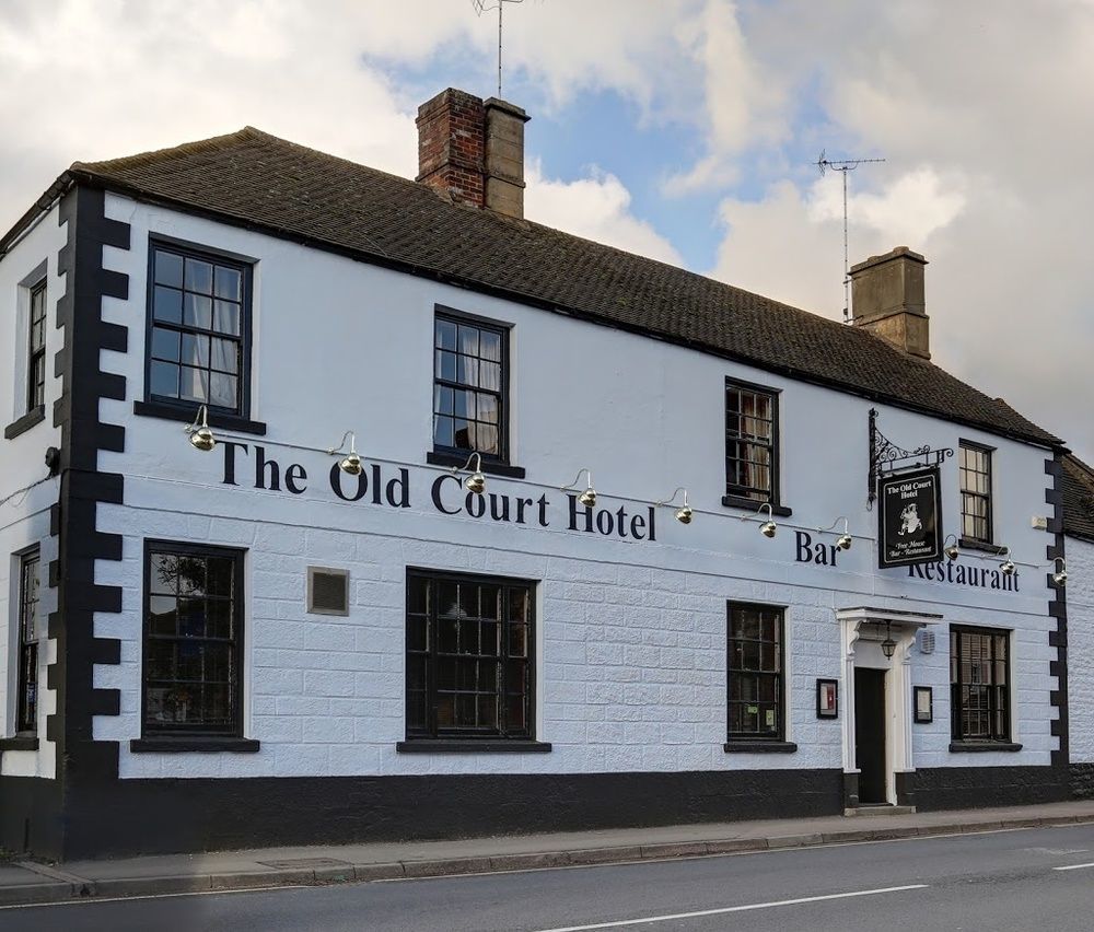 The Old Court Hotel Witney Extérieur photo