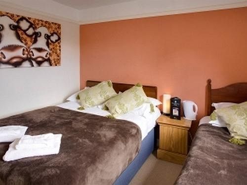 The Old Court Hotel Witney Extérieur photo
