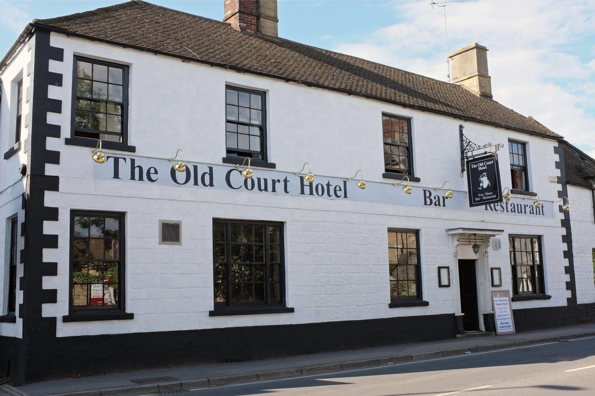 The Old Court Hotel Witney Extérieur photo
