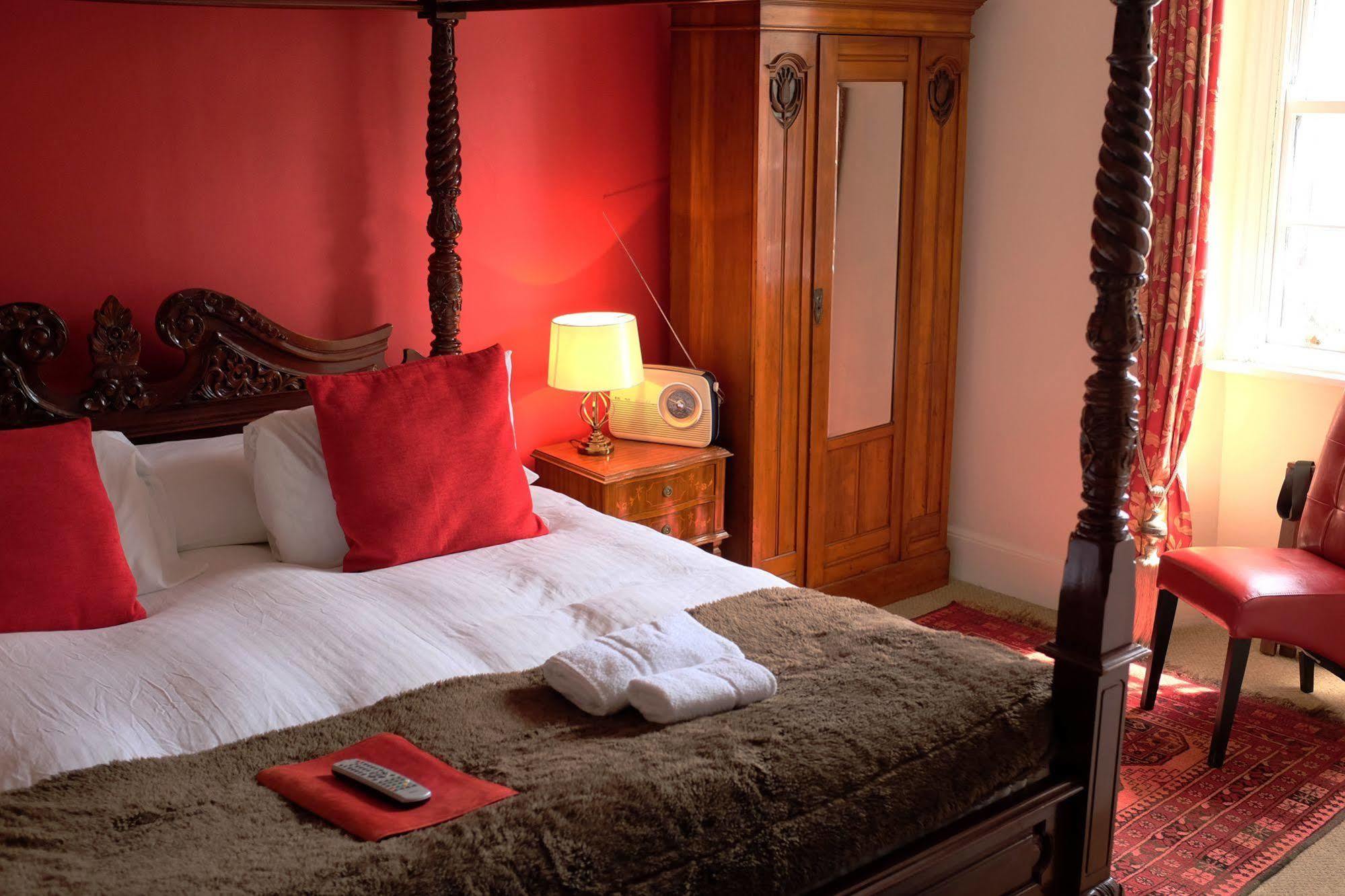 The Old Court Hotel Witney Extérieur photo